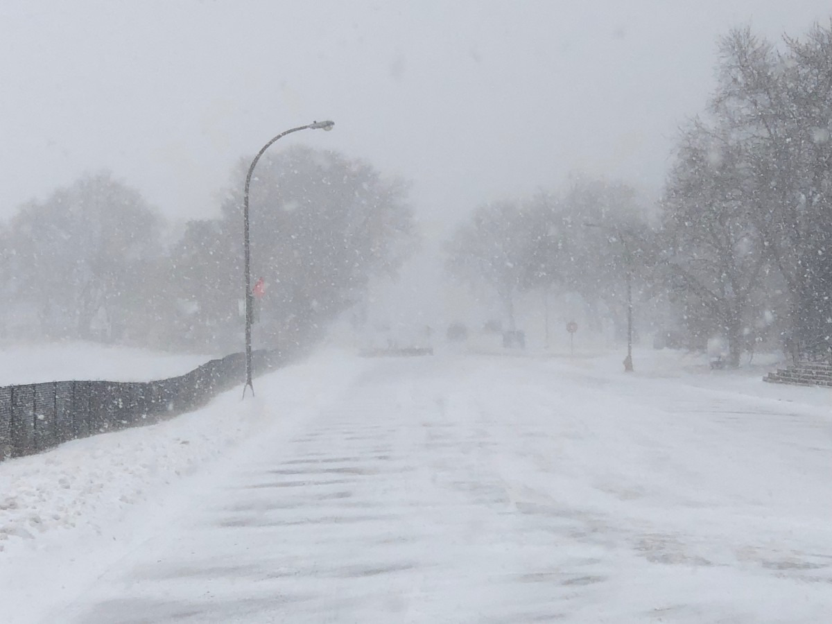 Хэнтийн уулархаг нутаг болон Дарьгангын тал нутгаар цас орно